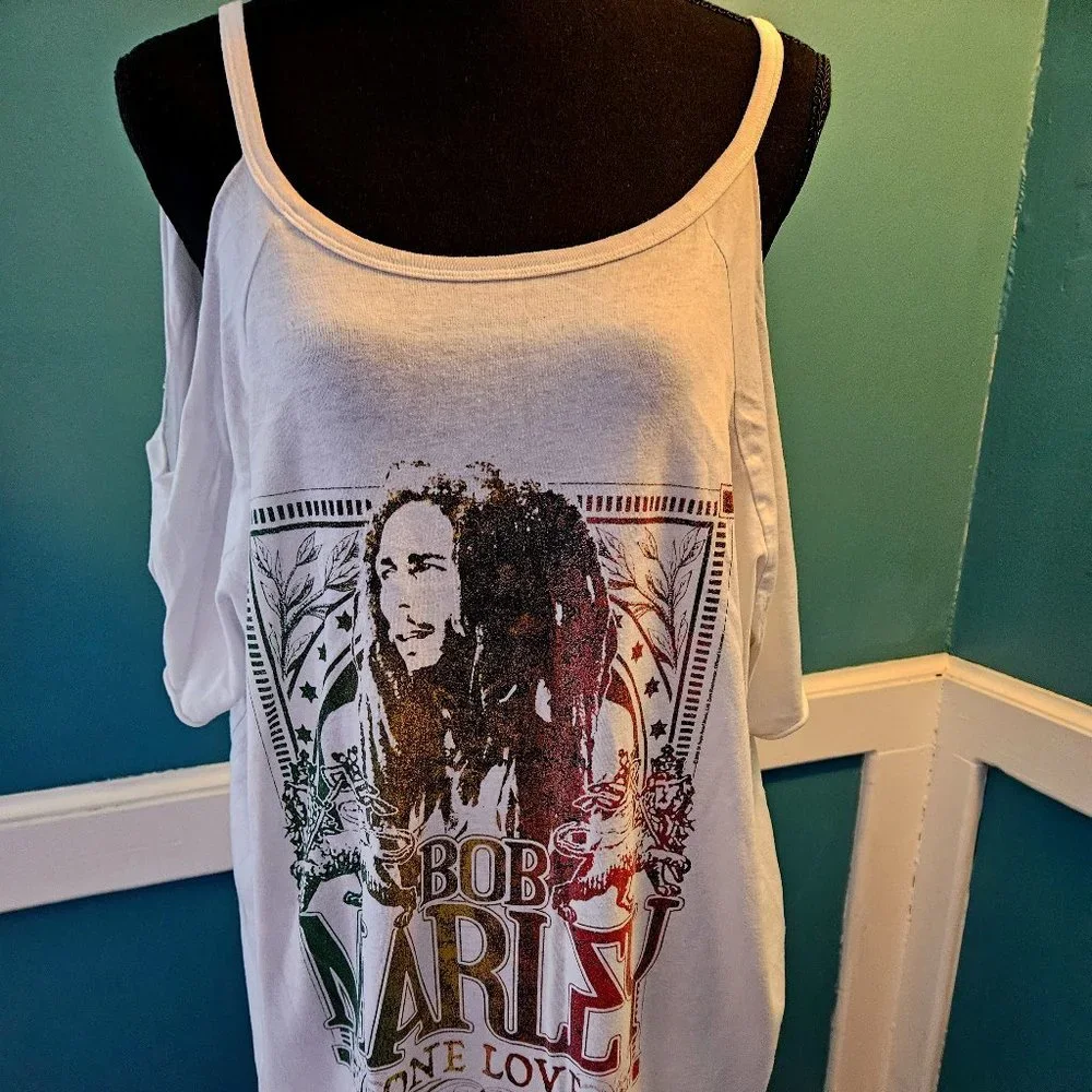 Torrid Bob Marley Cold Shoulder Tee Size 3. Light Weight. Very Soft & Comfy. - Picture 3 of 7
